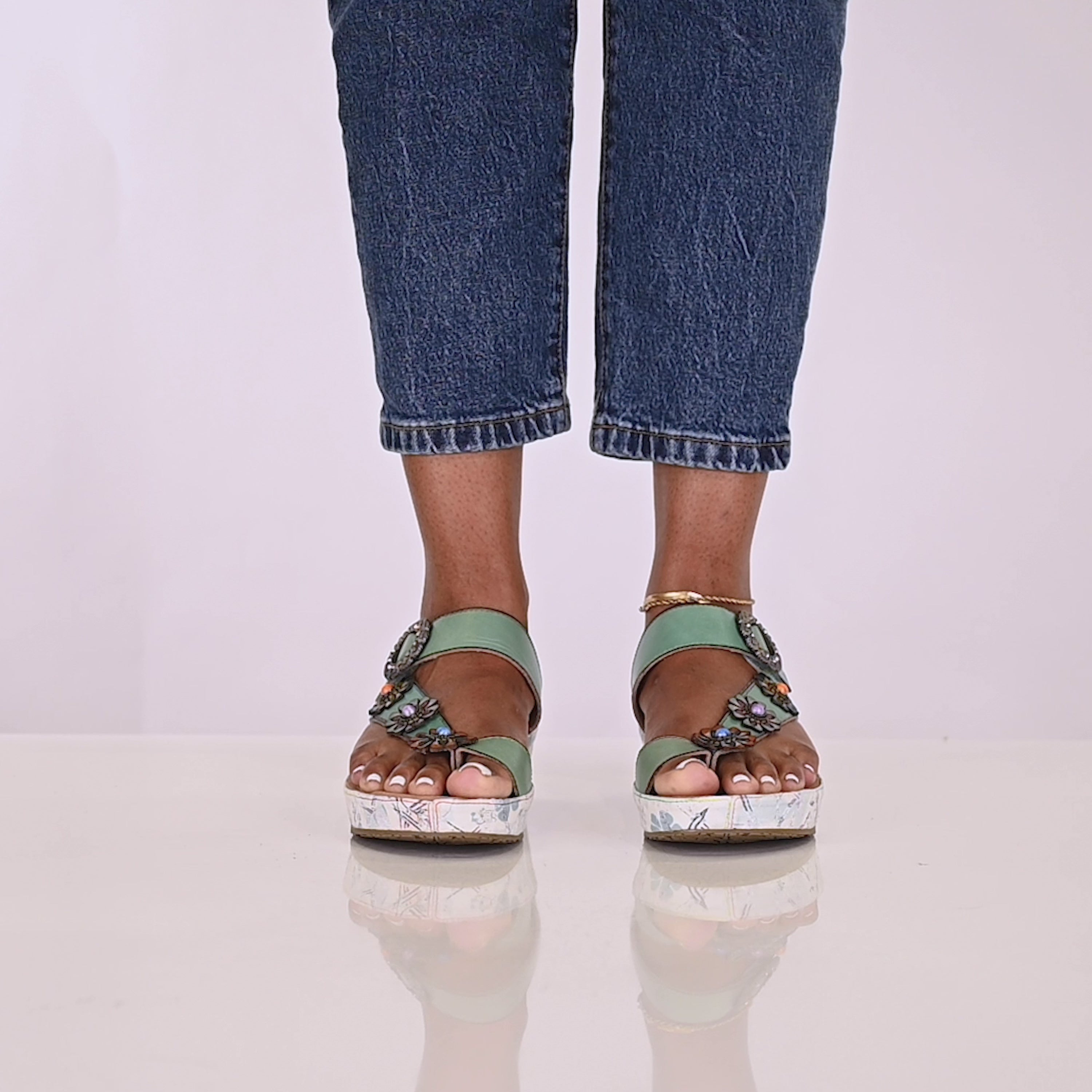 L'Artiste Blissbloom fashionable sandals – Spring Step Shoes