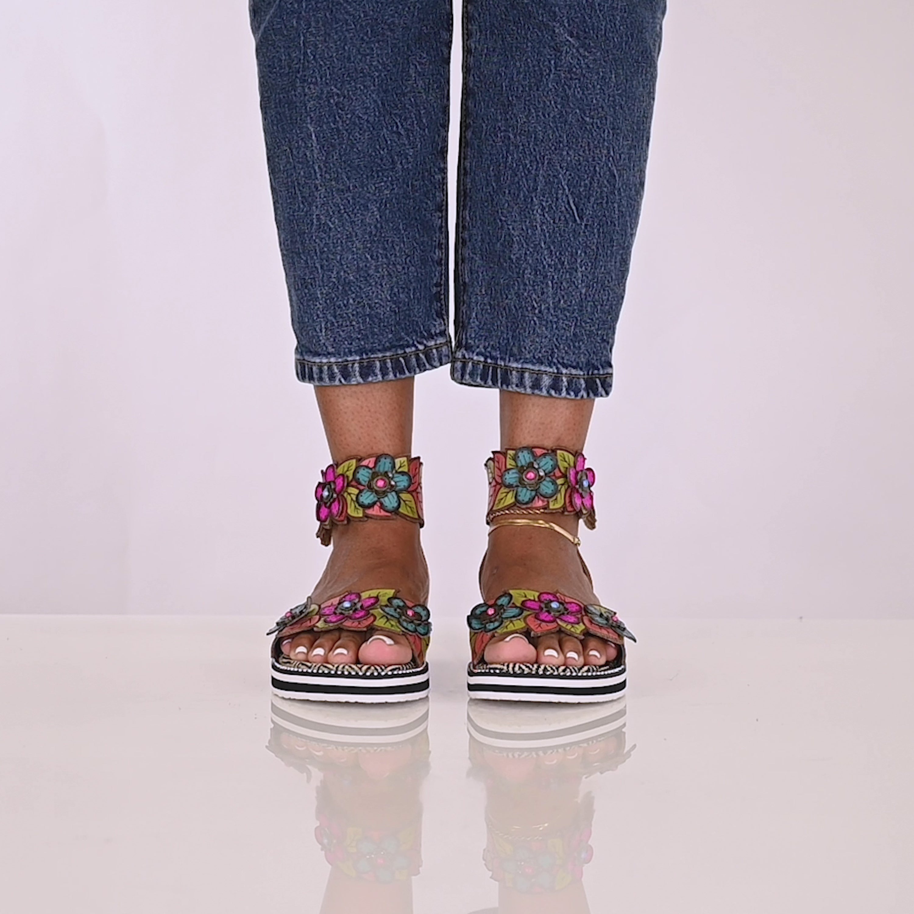 L'Artiste Cruzer Sandals | Open Toe Sandals – Spring Step Shoes