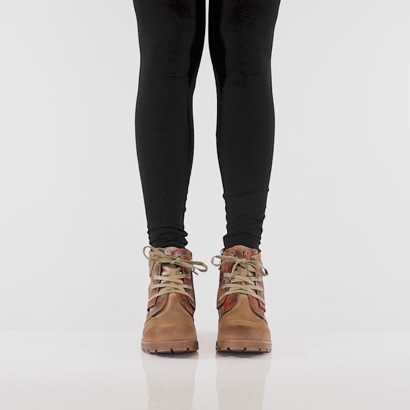 L'artiste Serna Boots: Lace Up Bootie – Spring Step Shoes