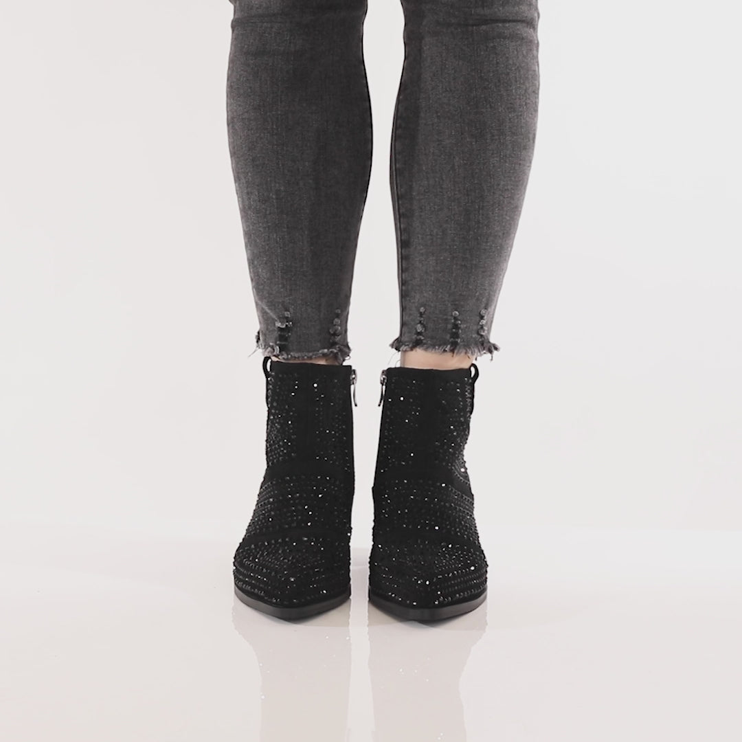 Azura Heavena Boots: Fashion Forward Style – Spring Step Shoes