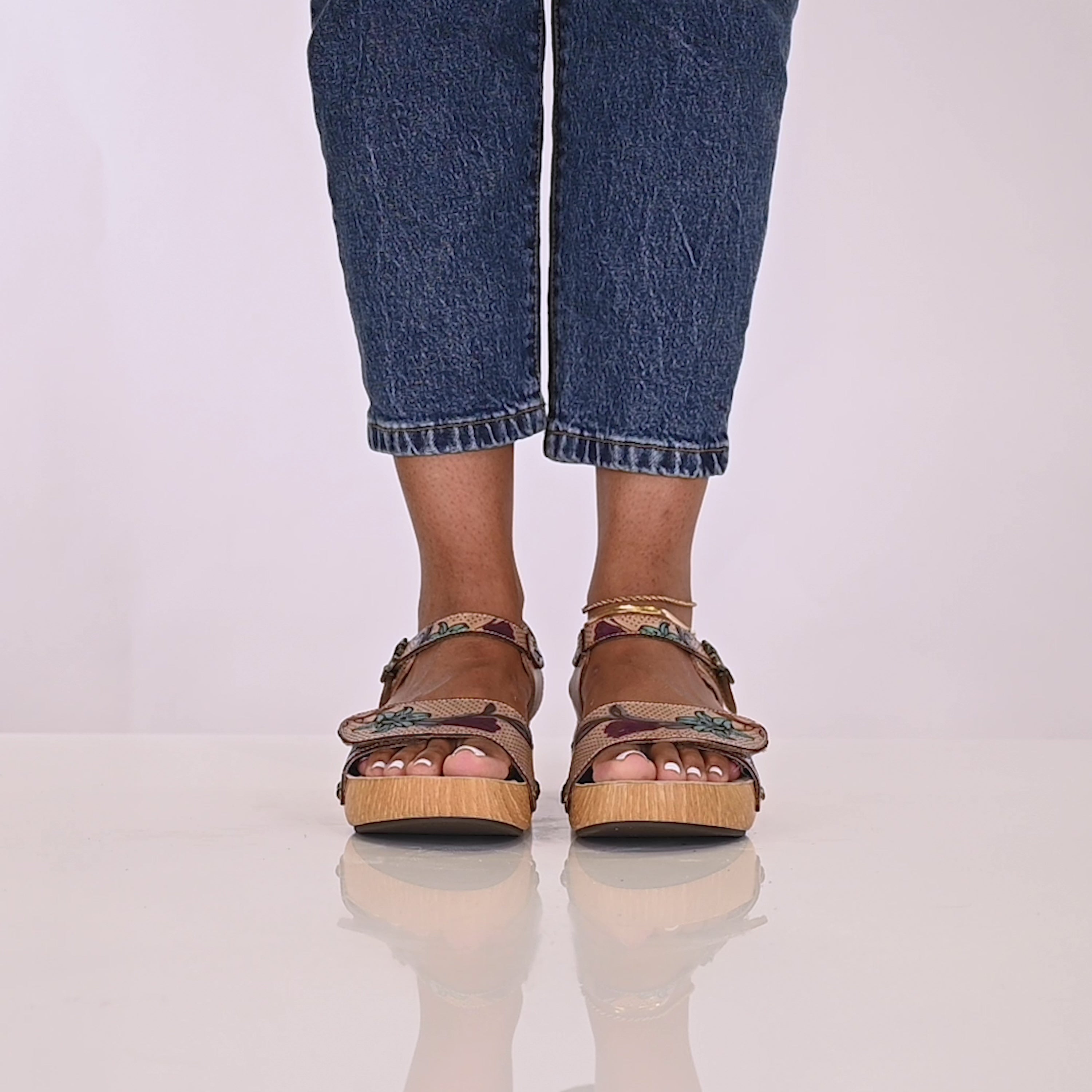 L'Artiste Dakoa Ankle Strap Sandals For Women – Spring Step Shoes