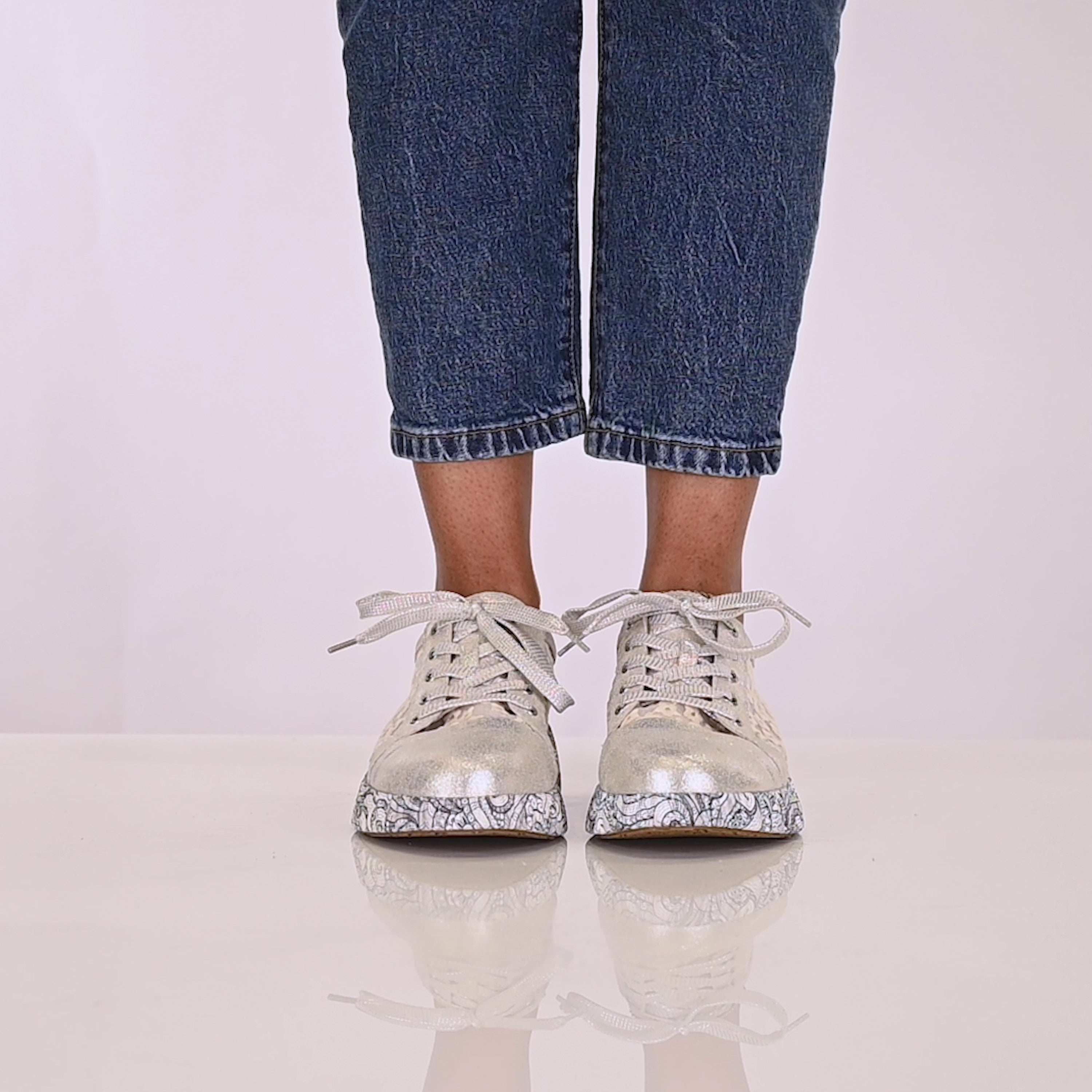 L'Artiste Sneakheart Sneakers For Women – Spring Step Shoes