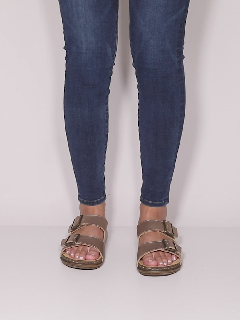 Flexus FLEXUS ABBAS SLIDE SANDAL sandal in gold with flexible sole