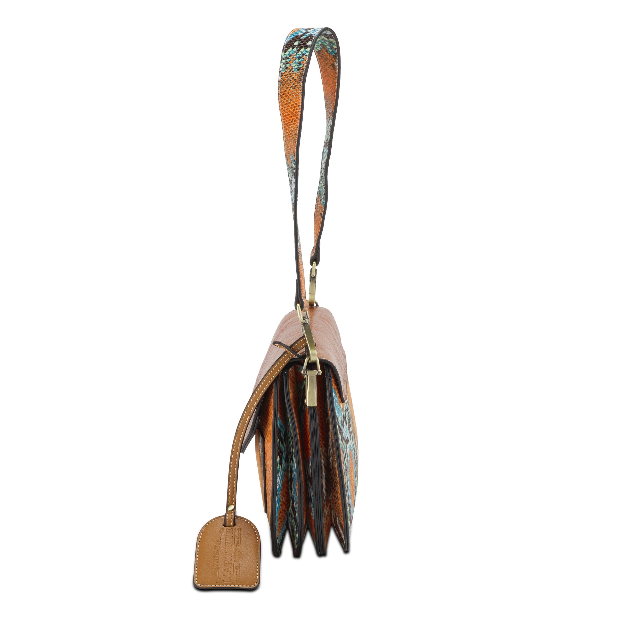 L'Artiste L'ARTISTE HB-EXGUISITE HANDBAG shoe with handcrafted leather design